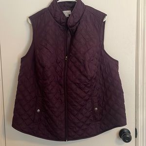 Women’s plum quilted vest - great for big chested girls!